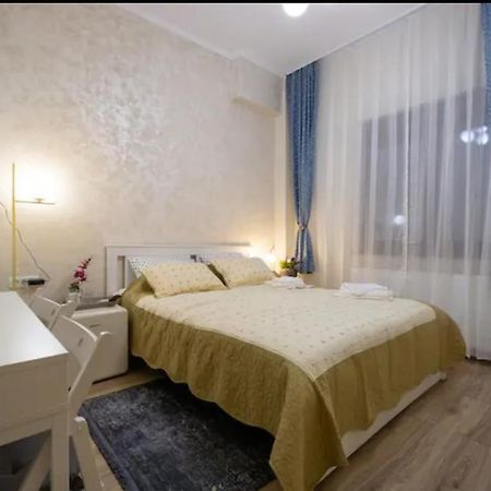 Hidden Gem In The Old City Bucharest Luaran gambar
