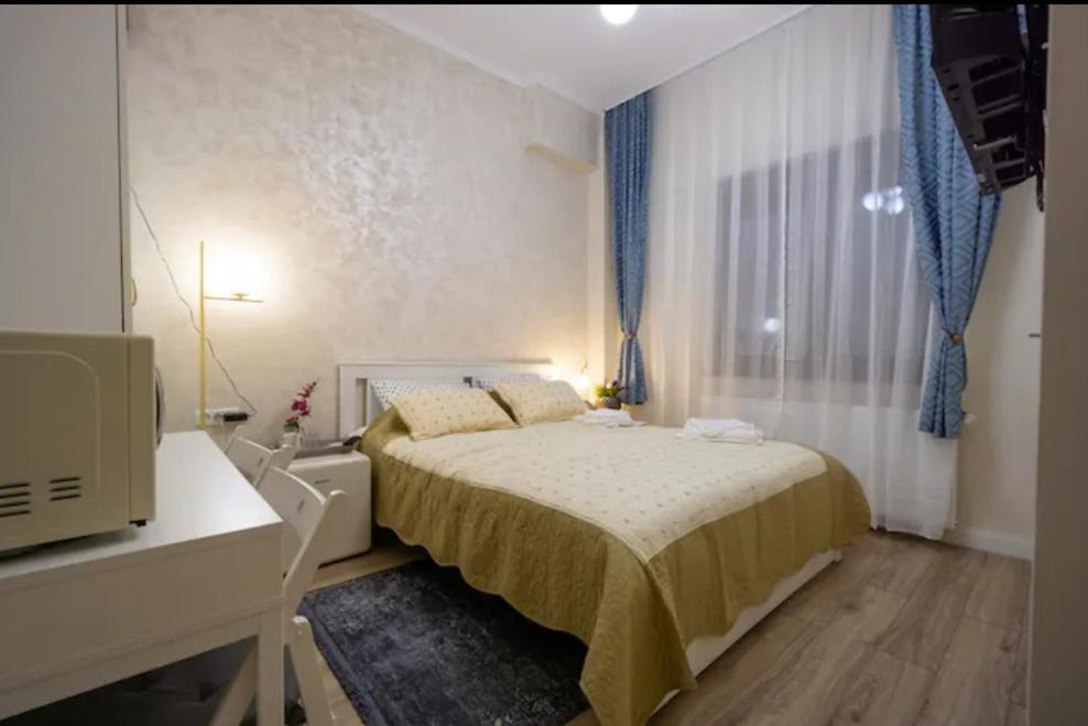 Hidden Gem In The Old City Bucharest Luaran gambar